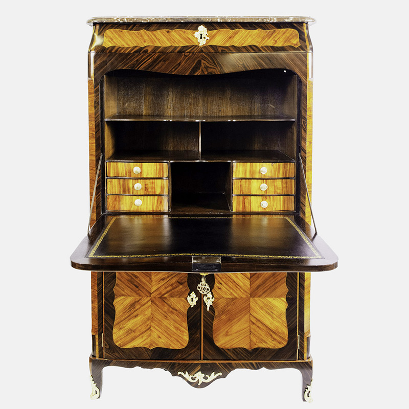 Secretaire en marqueterie ouvert