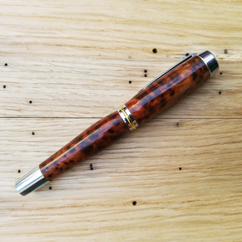 stylo en bois